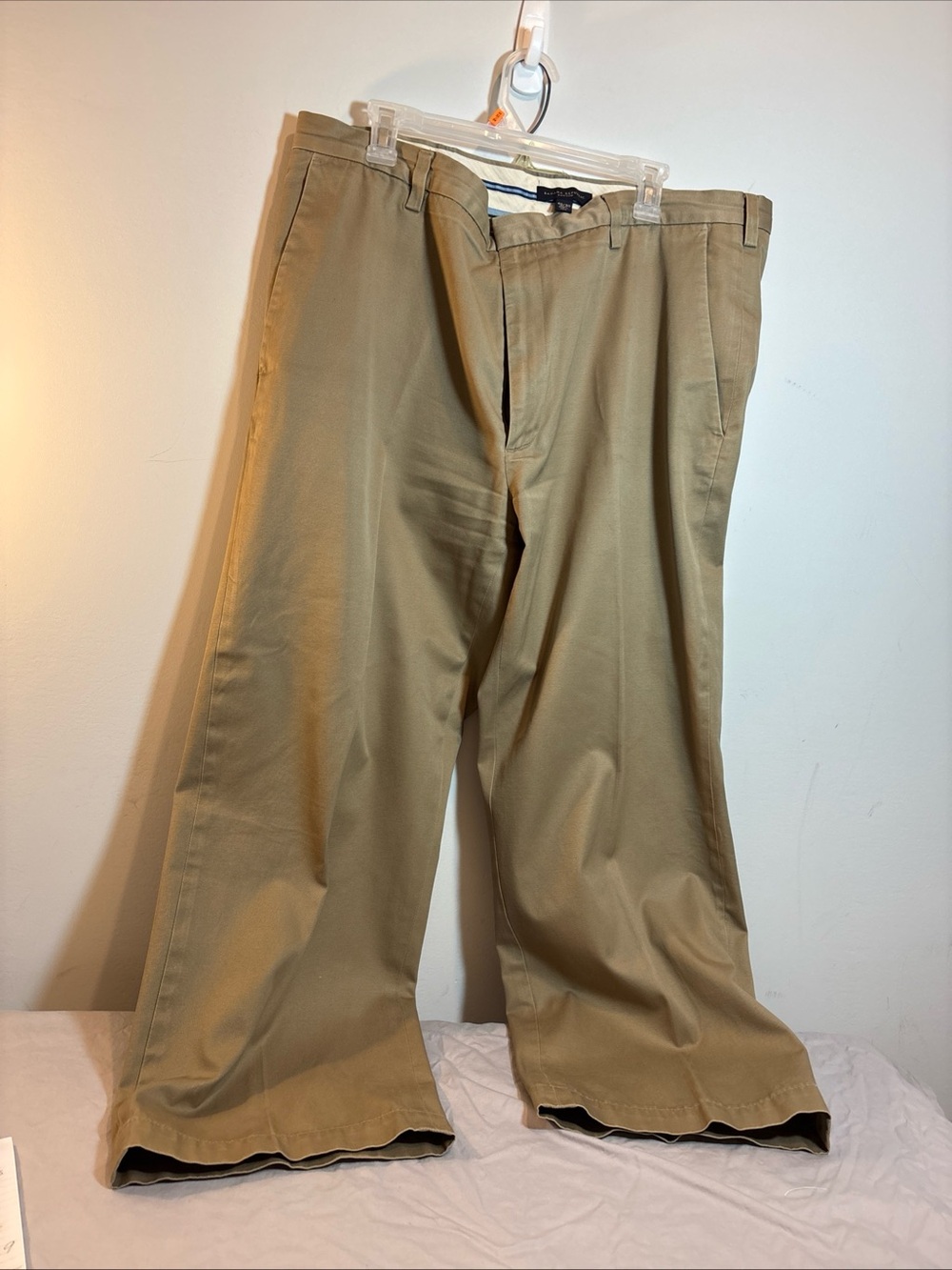 Banana Republic Khaki Straight-Leg Chinos 0539. SOLD